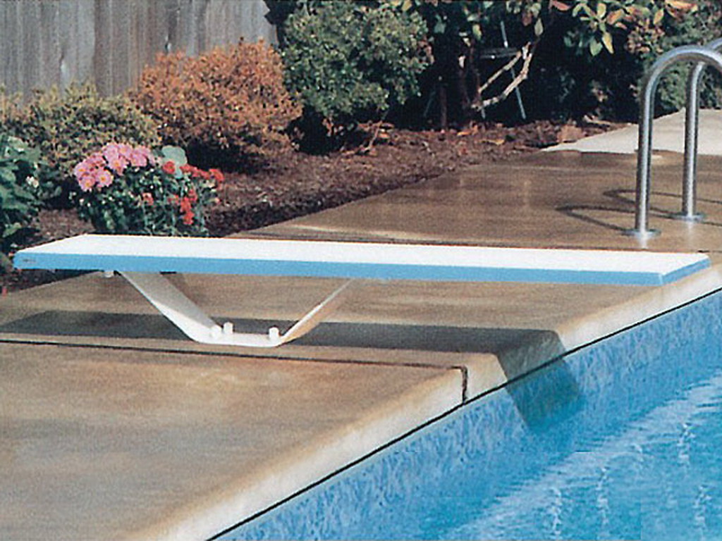 Plongeoir droit piscine enterree complet 183cm avec socle et kit fixation