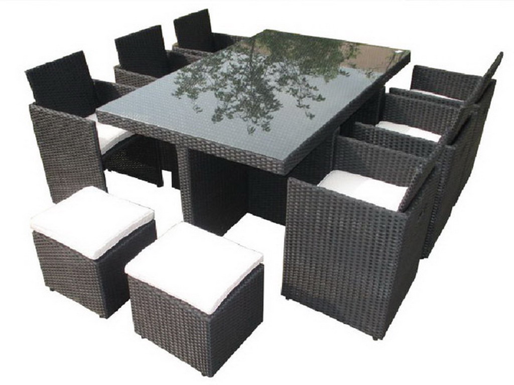 Salon de jardin en resine tressee encastrable avec table + 6 fauteuils + 4 poufs coloris noir