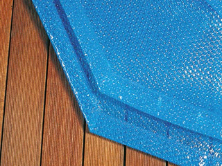 Couverture d'ete a bulles BWT myPOOL P-280 bordee pour piscine bois RECTANGLE 12x3