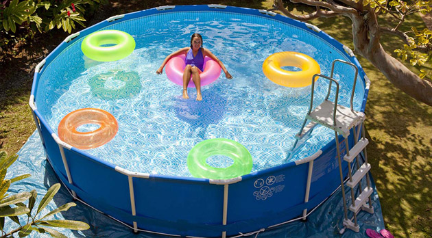 Kit piscine tubulaire Intex METAL FRAME ronde avec filtration a cartouche - Galerie photos et vidéo de la piscine hors-sol tubulaire Intex METAL FRAME