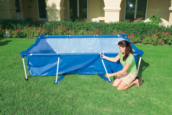 Piscine hors-sol tubulaire Intex METAL FRAME JUNIOR pour enfants avec ou sans filtration - Galerie photos et vidéo de la piscine hors-sol tubulaire Intex METAL FRAME JUNIOR