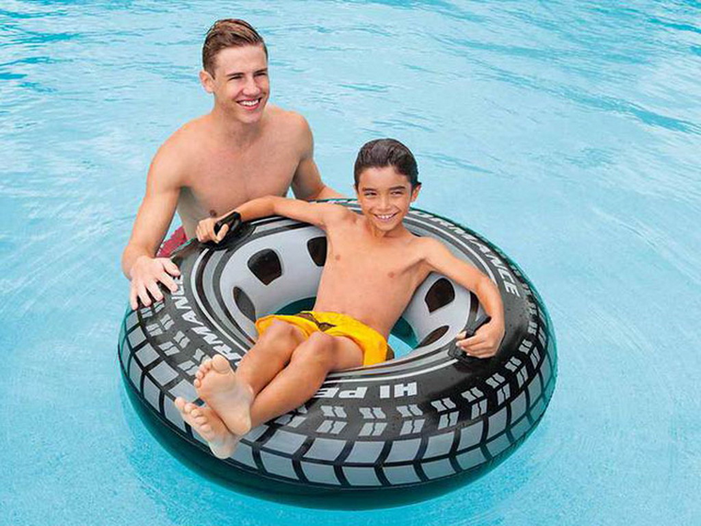 Bouee gonflable Intex PNEU ronde dimensions Ø114cm avec poignees pour piscine ou plage