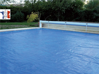 Couverture volet automatique piscine HIVERSCREEN Walter 200g/m²