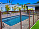 Barriere piscine demontable SECURIPOOL Marron Chocolat 5m fixations 16mm - Autre vue