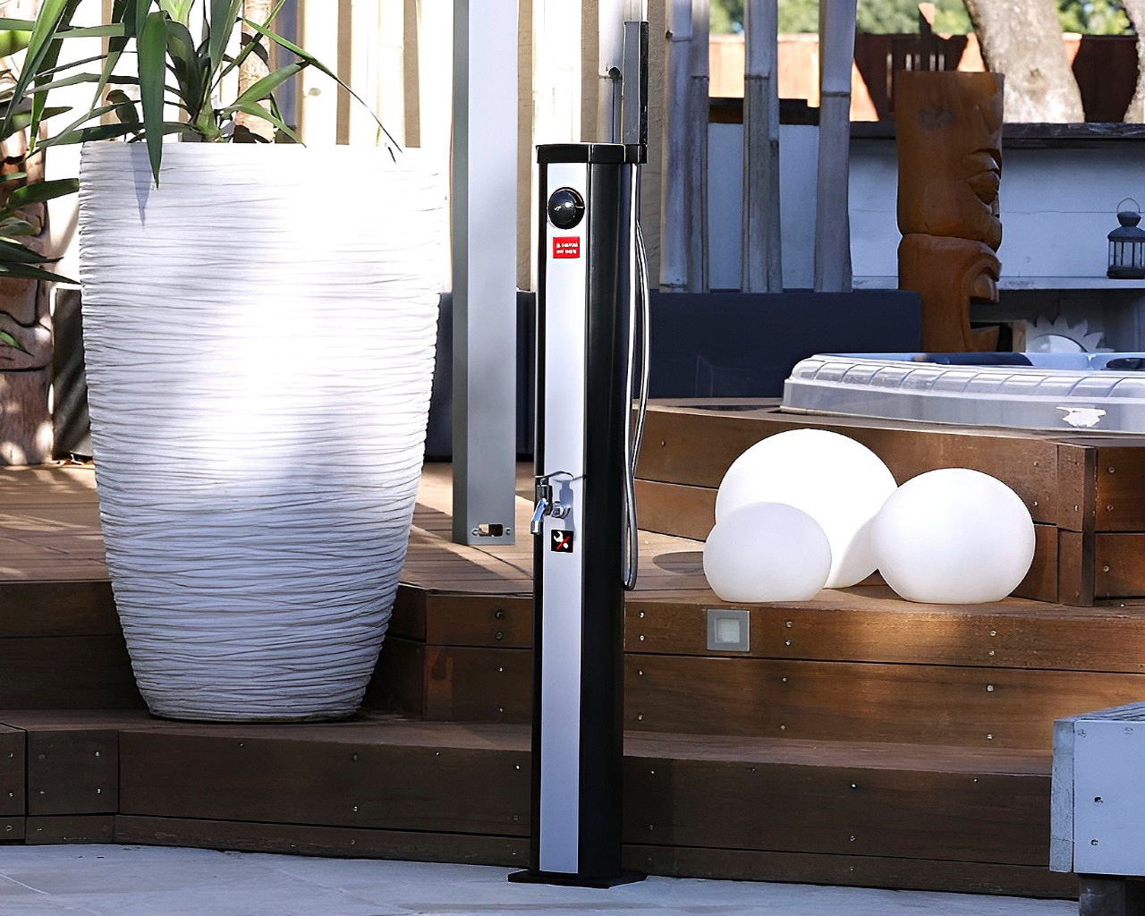 Douche exterieure solaire piscine Ubbink Solaris Elite