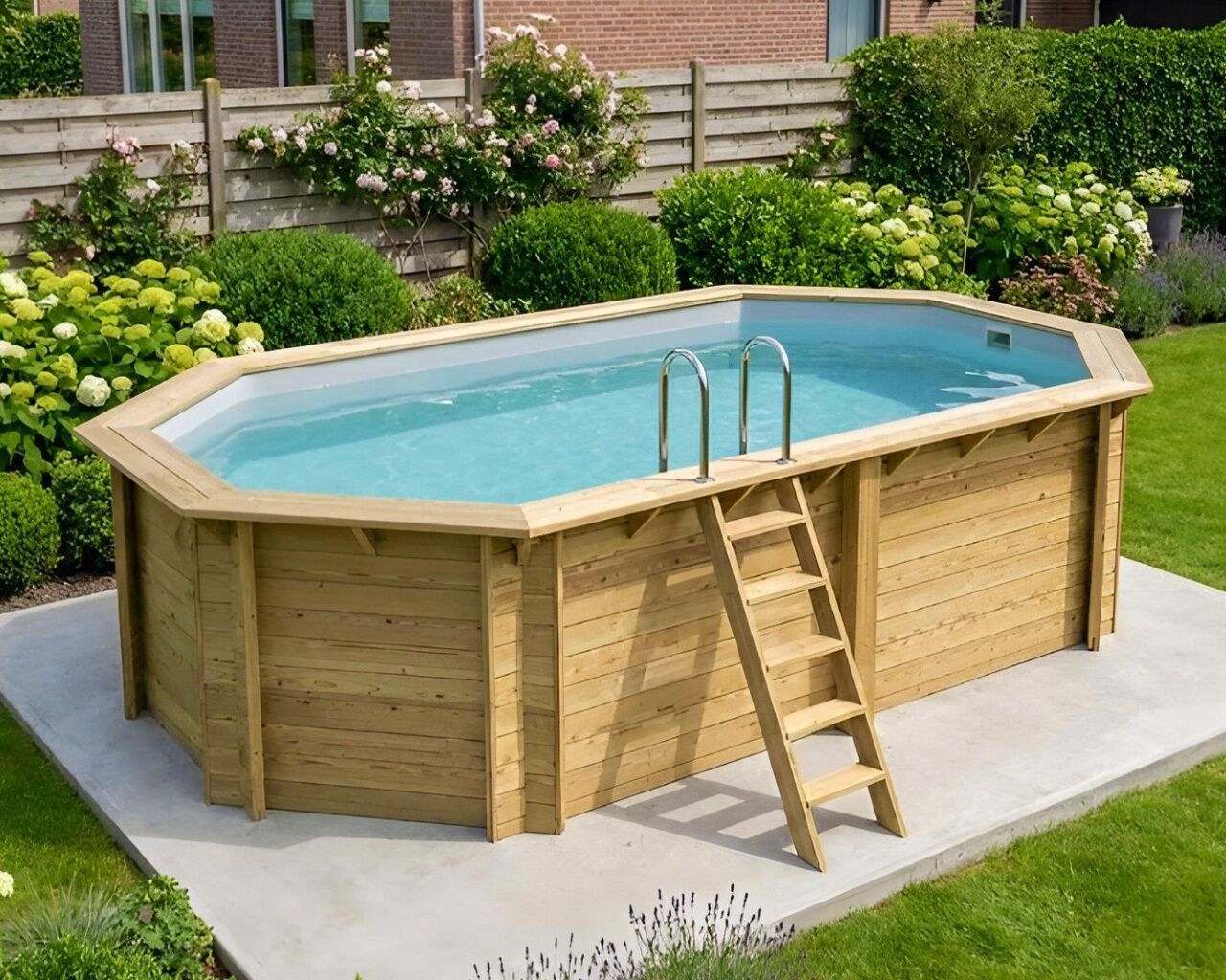 Piscine bois Altanka NEMO octogonale allongee 5,79 x 3,49m H 1,45m, liner gris ancrage beton