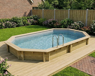 Piscine bois Altanka NEMO octogonale allongée 5,79 x 3,49m H 1,45m liner gris, pose sur dalle