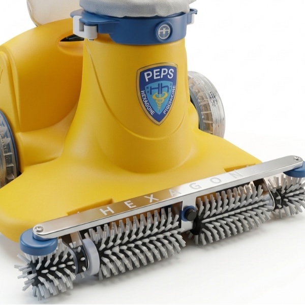 Châssis inox et fiabilité du robot Hexagone pour piscines publiques
