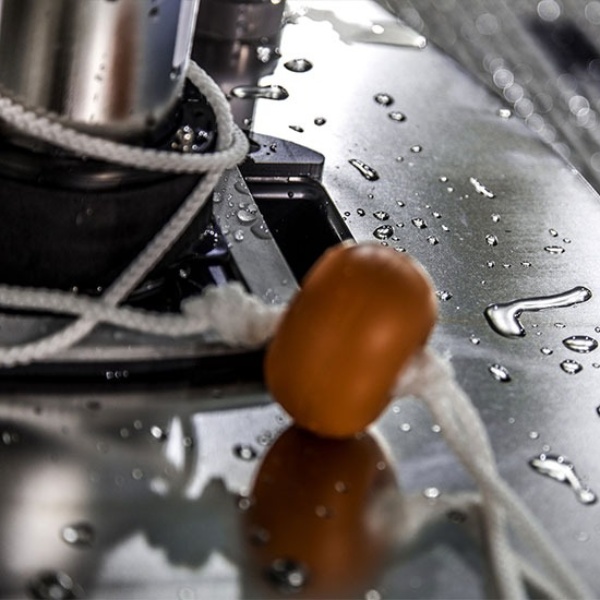 Châssis inox, garantie Hexagone et interface tactile Hexa Connect